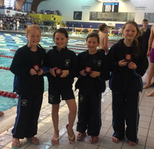 STSC Girls 9/10yrs 4x50m Freestyle Team ND Teams Day 2017
